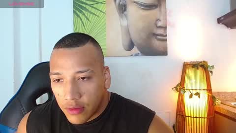 Snapshot of tom_muscle1 chatting on February 7, 2025, 6:13 pm Tom muscle1 online show from February 7, 2025, 6:13 pm