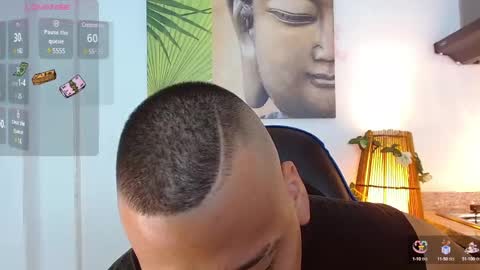 Snapshot of tom_muscle1 chatting on February 19, 2025, 12:00 pm Tom muscle1 online show from February 19, 2025, 12:00 pm