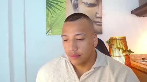 Snapshot of tom_muscle1 chatting on February 26, 2025, 6:00 pm Tom muscle1 online show from February 26, 2025, 6:00 pm