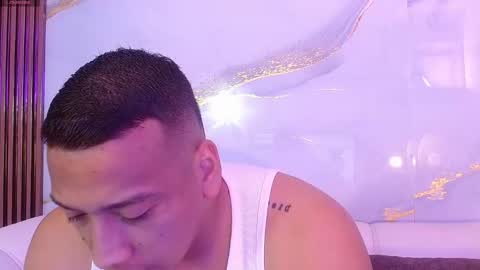 Snapshot of tom_muscle1 chatting on September 14, 2025, 12:26 pm Tom muscle1 online show from September 14, 2025, 12:26 pm