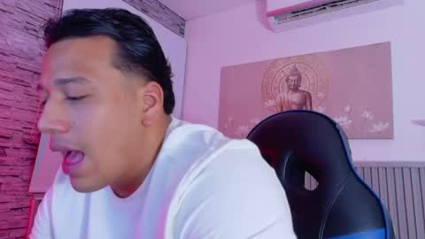 Tom muscle1 online show from April 28, 2026, 11:59 am