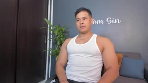 Snapshot of tom_sin_ chatting on December 27, 2024, 9:00 pm Tom Sin online show from December 27, 2024, 9:00 pm