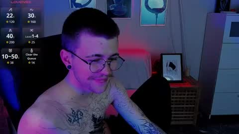 tomas_norton online show from April 24, 2026, 9:17 pm