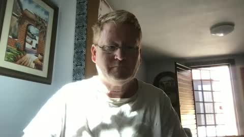 Snapshot of tomascausa chatting on December 10, 2024, 8:49 pm Hola online show from December 10, 2024, 8:49 pm