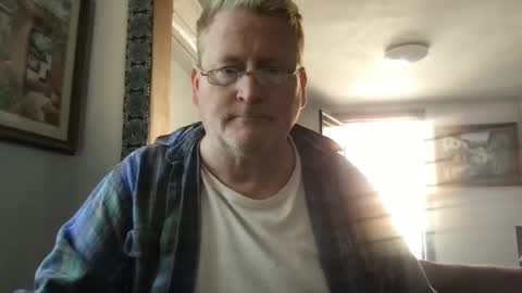 Snapshot of tomascausa chatting on January 10, 2025, 6:06 pm Hola online show from January 10, 2025, 6:06 pm