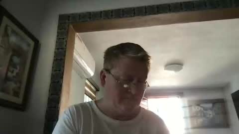 Snapshot of tomascausa chatting on January 29, 2025, 6:39 pm Hola online show from January 29, 2025, 6:39 pm