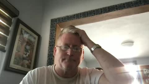 Snapshot of tomascausa chatting on February 4, 2025, 7:00 pm Hola online show from February 4, 2025, 7:00 pm