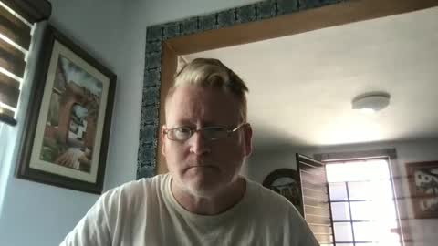 Snapshot of tomascausa chatting on February 5, 2025, 9:18 pm Hola online show from February 5, 2025, 9:18 pm