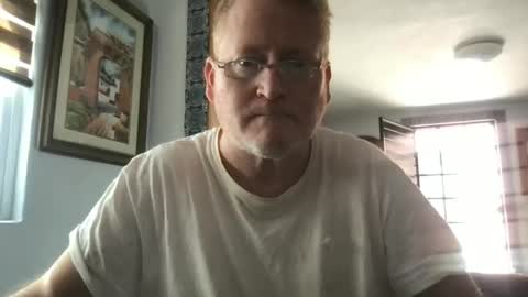 Snapshot of tomascausa chatting on February 6, 2025, 8:34 pm Hola online show from February 6, 2025, 8:34 pm