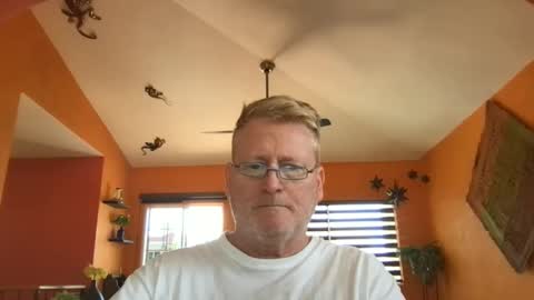 Snapshot of tomascausa chatting on April 14, 2026, 6:36 pm Hola online show from April 14, 2026, 6:36 pm