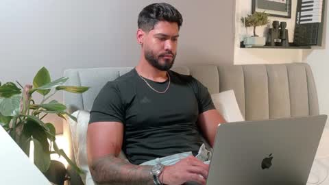 Tomas Ferrer online show from June 13, 2026, 11:35 pm