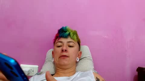 Blue online show from October 5, 2025, 4:05 pm