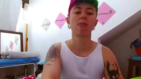 Blue online show from October 25, 2025, 6:02 pm