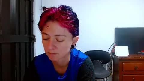 Snapshot of tomboyblue chatting on May 12, 2026, 4:26 pm Blue online show from May 12, 2026, 4:26 pm