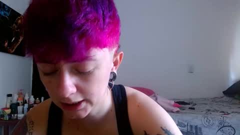 Snapshot of tomboyblue chatting on May 14, 2026, 7:31 pm Blue online show from May 14, 2026, 7:31 pm