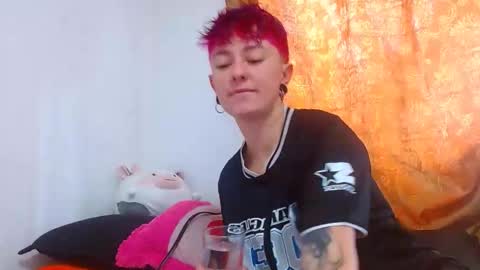 Snapshot of tomboyblue chatting on May 17, 2026, 5:42 pm Blue online show from May 17, 2026, 5:42 pm