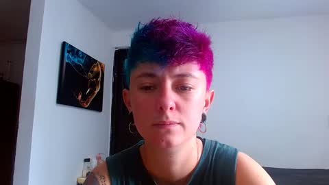 Snapshot of tomboyblue chatting on May 21, 2026, 6:04 pm Blue online show from May 21, 2026, 6:04 pm