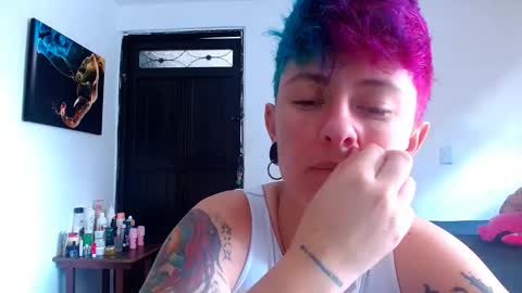 Snapshot of tomboyblue chatting on May 22, 2026, 5:51 pm Blue online show from May 22, 2026, 5:51 pm