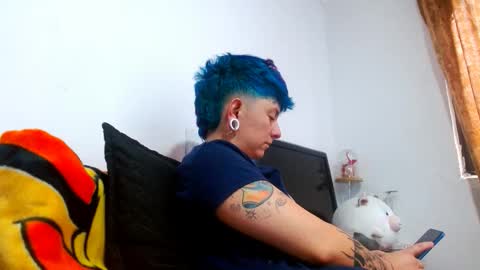 Snapshot of tomboyblue chatting on June 10, 2026, 5:56 pm Blue online show from June 10, 2026, 5:56 pm