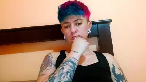 Snapshot of tomboyblue chatting on June 16, 2026, 4:53 pm Blue online show from June 16, 2026, 4:53 pm