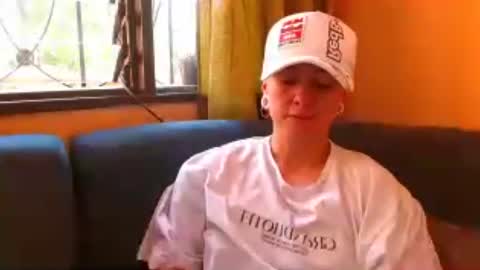 Snapshot of tomboyblue chatting on June 21, 2026, 8:11 pm Blue online show from June 21, 2026, 8:11 pm
