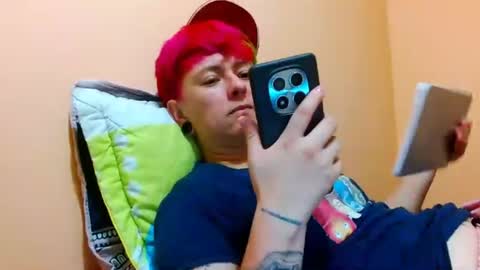 Snapshot of tomboyblue chatting on July 20, 2026, 8:55 pm Blue online show from July 20, 2026, 8:55 pm