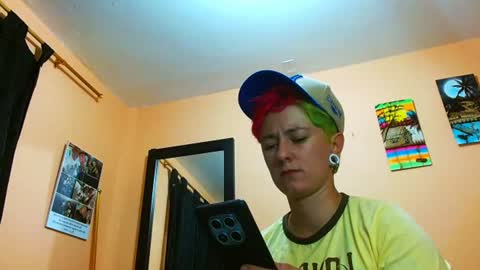 Snapshot of tomboyblue chatting on July 24, 2026, 8:01 am Blue online show from July 24, 2026, 8:01 am