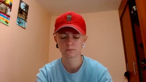 Snapshot of tomboyblue chatting on July 28, 2026, 7:39 pm Blue online show from July 28, 2026, 7:39 pm