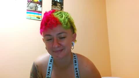 Snapshot of tomboyblue chatting on July 30, 2026, 1:43 pm Blue online show from July 30, 2026, 1:43 pm