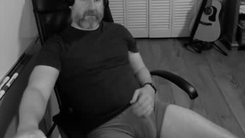 tombrockmoen2 online show from November 30, 2025, 5:55 am