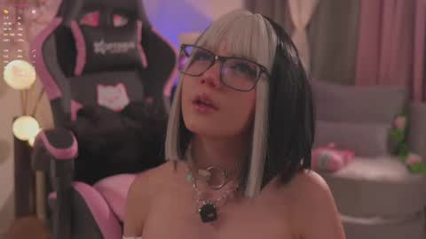  Tomie  online show from September 26, 2025, 1:53 am