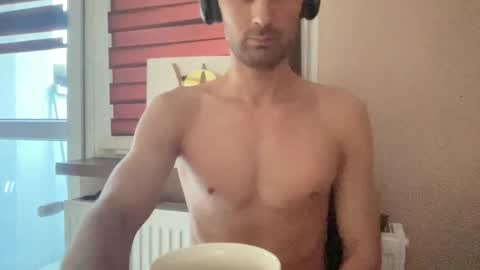 tommi77799 online show from January 18, 2026, 8:07 am