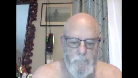 Snapshot of tommierose chatting on December 16, 2025, 12:32 pm Tommie online show from December 16, 2025, 12:32 pm