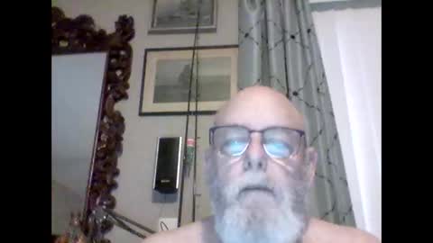 Snapshot of tommierose chatting on January 6, 2026, 12:09 pm Tommie online show from January 6, 2026, 12:09 pm