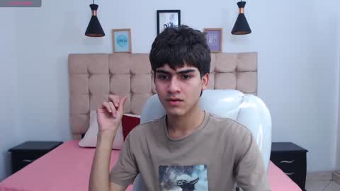 Snapshot of tommy18__ chatting on January 25, 2025, 4:34 am Tommy online show from January 25, 2025, 4:34 am