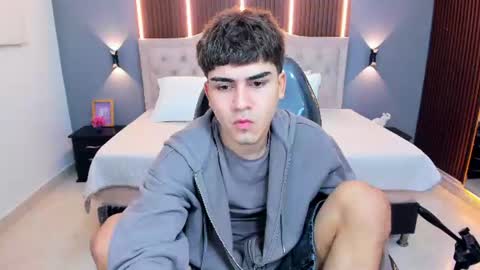 Snapshot of tommy18__ chatting on June 11, 2026, 3:37 am Tommy online show from June 11, 2026, 3:37 am