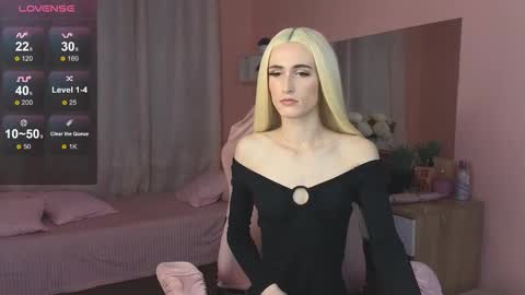 Snapshot of tommy18xxx chatting on November 17, 2025, 9:20 pm Tommy online show from November 17, 2025, 9:20 pm