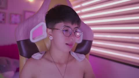 Snapshot of tommy_blue1 chatting on June 4, 2026, 1:17 pm Blue online show from June 4, 2026, 1:17 pm