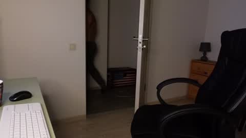 Snapshot of tommy_burnzzz chatting on December 29, 2024, 6:14 am tommy burnzzz online show from December 29, 2024, 6:14 am