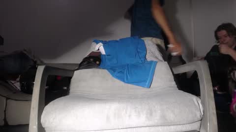   Thomas    online show from March 5, 2025, 8:53 pm