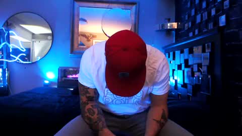 Snapshot of tommy_knuckles chatting on June 3, 2026, 3:53 am Tommy online show from June 3, 2026, 3:53 am