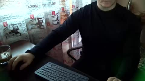 Tommi Li online show from January 4, 2025, 10:49 am