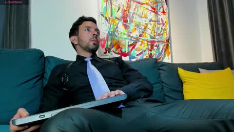 tommy_raym0ndg online show from December 17, 2025, 10:49 pm