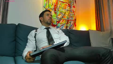 tommy_raym0ndg online show from May 1, 2026, 8:02 pm