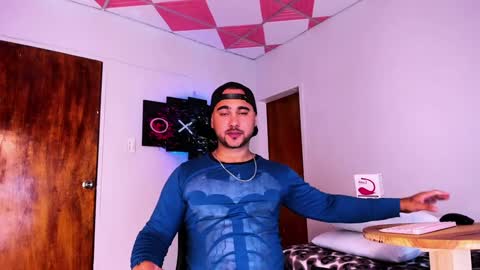 Snapshot of tommy_sccott chatting on December 6, 2024, 6:15 am tommy_sccott online show from December 6, 2024, 6:15 am