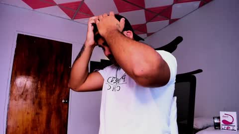 Snapshot of tommy_sccott chatting on January 29, 2025, 3:12 am tommy_sccott online show from January 29, 2025, 3:12 am