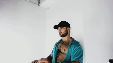 Snapshot of tommy_sccott chatting on October 23, 2025, 11:03 pm tommy_sccott online show from October 23, 2025, 11:03 pm