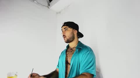 Snapshot of tommy_sccott chatting on November 7, 2025, 11:05 pm tommy_sccott online show from November 7, 2025, 11:05 pm