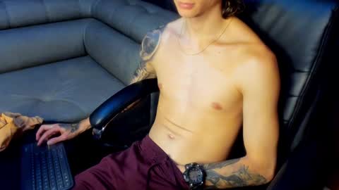 Snapshot of tommy_slater chatting on January 7, 2025, 7:49 pm Tommy Slater online show from January 7, 2025, 7:49 pm