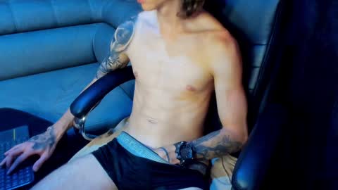 Snapshot of tommy_slater chatting on January 23, 2025, 10:54 pm Tommy Slater online show from January 23, 2025, 10:54 pm